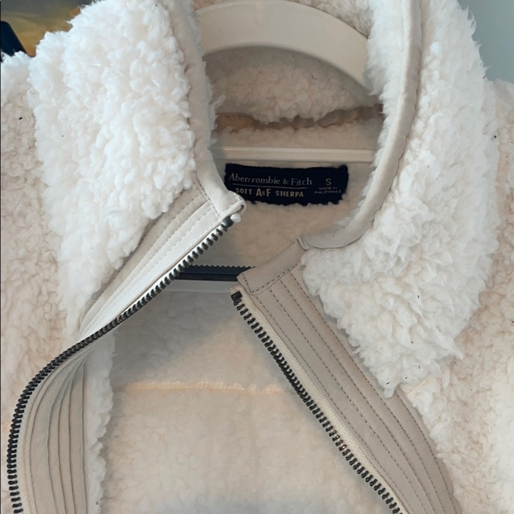 A&F Sherpa Pullover - image 2